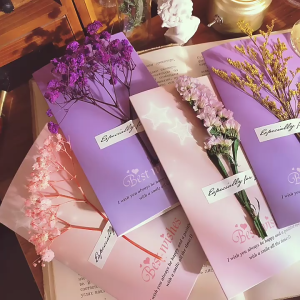 Kad Ucapan Yang Cantik Dengan Bunga Kering  Beautiful Greeting Card Dried Flower