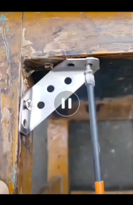 Bộ 4 Pass Ke 90° Có 7 Lỗ Bắt Vít Thường Dùng Gắn 3 Vách Đi Kèm 16 Vít Kểu Hình Thang Cân 6x2x2cm Thông Minh Tiện Dụng