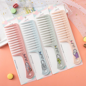 หวีห่าง ขนาดใหญ่ ด้ามยาว ซี่ห่าง หวีอีโต้ สำหรับผมดัด ช่วยถนอมเส้นผม หมดปัญหาผมพันกัน ลายการ์ตูน น่ารัก คละแบบ