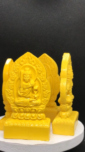 Tượng phật bản mệnh theo tuổi (2 mặt) bằng đá đúc (nhiều màu sắc). Trang trí trên ô tô tiểu cảnh bonsai ghép lũa để bàn trà phòng khách bàn làm việc đồ phong thủy…