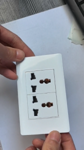 Ổ cắm điện 6 lỗ tròn 118mm - ổ cắm điện ngang chữ nhật 16A