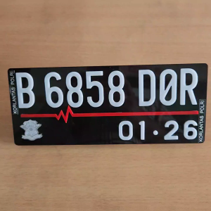 Plat Motor Bahan Akrilik Hitam Angka Timbul Putih Bisa Tambah Nama