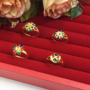 แหวนทองลงยา คละแบบ ชุบทอง ทองปลอม งานแฟชั่น ใส่ออกงานได้ งานสวย พร้อมส่ง รูปถ่ายจากสินค้าจริง