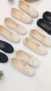 รองเท้าน่ารัก ขายดี พร้อมส่ง รองเท้าผ้าลูกไม้ รุ่น K26 K33 K42 K80 K81 ซื้อ ขาย สีครีม สีดำ พื้นผ้ากระสอบ น้ำหนักเบา ฝีมือคนไทย รองเท้าหุ้มส้น รองเท้าแฟชั่น