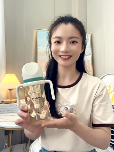 Timeup ของใหม่ - ลดลงการณ์ 300 มล 1-3 ปี ของขวดนมเด็ก ทำให้สามารถตรวจจับอุณหภูมิ และหลอดดูดนมได้อย่างละเอียด