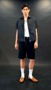 Headboyy - Pinstripe Pleated Bermuda Shorts - กางเกงกระบอกใหญ่ขาสามส่วน - Black - สีดำ