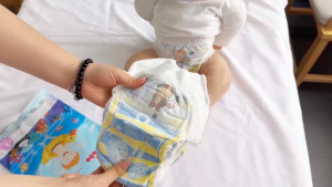 LAKOE Popok Celana Renang Bayi & Balita: Keunggulan & Cara Penggunaan