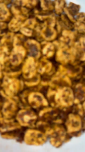 OTAK OTAK IKAN CEMILAN KRISPY - PEDAS DAUN JERUK 400GR\\n\\n Apa itu Otak-Otak Ikan Krispi Pedas Daun Jeruk?\\n\\nOtak-otak ikan krispi pedas daun jeruk adalah cemilan tradisional yang berasal dari Indonesia. Terbuat dari ikan yang dicampur dengan bumbu rempah dan dibungkus dengan daun pisang atau daun jeruk. Proses pengolahan menggunakan metode penggorengan sehingga menghasilkan tekstur krispi dan rasa pedas yang khas.\\n\\n Bahan-bahan Utama\\n\\nUntuk membuat otak-otak ikan krispi pedas daun jeruk, Anda membutuhkan bahan-bahan utama berikut:\\n\\n- Ikan asin\\n- Daun jeruk\\n- Bumbu rempah (bawang merah, bawang putih, cabai, jahe, kunyit)\\n- Tepung terigu\\n- Garam\\n- Penyedap rasa\\n\\n Cara Membuat Otak-Otak Ikan Krispi Pedas Daun Jeruk\\n\\nBerikut ini adalah langkah-langkah sederhana untuk membuat otak-otak ikan krispi pedas daun jeruk:\\n\\n1. Siapkan ikan asin dan cuci bersih.\\n2. Haluskan bumbu rempah seperti bawang merah, bawang putih, cabai, jahe, dan kunyit.\\n3. Campurkan ikan asin dengan bumbu rempah yang sudah dihaluskan.\\n4. Tambahkan tepung terigu, garam, dan penyedap rasa.\\n5. Bungkus adonan dengan daun pisang atau daun jeruk.\\n6. Goreng adonan hingga matang dan berwarna keemasan.\\n\\n Kelezatan Otak-Otak Ikan Krispi Pedas Daun Jeruk\\n\\n Rasa Nikmatnya\\n\\nOtak-otak ikan krispi pedas daun jeruk memiliki rasa yang unik dan nikmat. Tekstur krispi yang garing disertai dengan rasa pedas yang kuat dari cabai dan rempah-rempah lainnya. Rasa gurih dari ikan asin juga menambah cita rasa yang khas.\\n\\n Keistimewaan Cemilan Ini\\n\\nOtak-otak ikan krispi pedas daun jeruk memiliki beberapa keistimewaan sebagai cemilan:\\n\\n- Rasa pedas yang kuat dan khas\\n- Tekstur krispi yang garing\\n- Praktis dan mudah dibuat\\n- Cocok untuk cemilan atau lauk makanan\\n\\n Tips Memasak Otak-Otak Ikan Krispi Pedas Daun Jeruk\\n\\n Langkah-langkah Membuat\\n\\nUntuk mendapatkan hasil otak-otak ikan krispi pedas daun jeruk yang sempurna, ikuti langkah-langkah berikut:\\n\\n1. Pastikan bumbu rempah halus dan merata dalam adonan.\\n2. Gunakan tepung terigu secukupnya agar adonan tidak terlalu encer atau terlalu padat.\\n3. Goreng adonan dengan api sedang agar matang merata.\\n\\n Tips Menyimpan\\n\\nUntuk menyimpan otak-otak ikan krispi pedas daun jeruk, ikuti tips berikut:\\n\\n- Simpan dalam wadah kedap udara.\\n- Jauhkan dari sinar matahari langsung.\\n- Simpan di suhu ruangan atau dalam lemari es.\\n\\n Rekomendasi Variasi Otak-Otak Ikan Krispi Pedas Daun Jeruk\\n\\n Variasi Rasa\\n\\nAnda dapat mencoba variasi rasa otak-otak ikan krispi pedas daun jeruk dengan menambahkan bahan-bahan lain seperti:\\n\\n- Keju\\n- Telur\\n- Sayuran seperti wortel atau kubis\\n\\n Variasi Bentuk\\n\\nSelain bentuk tradisional, otak-otak ikan krispi pedas daun jeruk juga dapat dibentuk menjadi:\\n\\n- Rol\\n- Kubus\\n- Bulat\\n\\nDengan berbagai variasi rasa dan bentuk, otak-otak ikan krispi pedas daun jeruk dapat menjadi cemilan yang menarik dan menggugah selera Anda.\n}