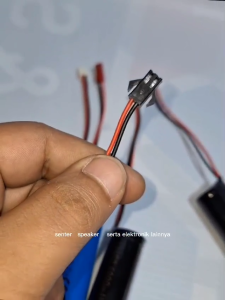 Baterai Lithium Mobil RC 3.7V 6800mAh Soket Hitam Soket Putih XH PHMerah
