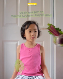 Sunkrisps Rainbow Stick Puff Cemilan Anak