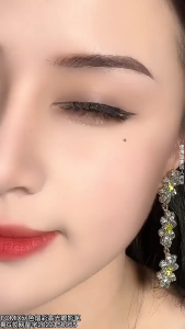 Lazy 2-in-1 Double Head Eyeshadow Stick High Light Stick Pearlescent Silkworm Eyeshadow Pen Lasting Waterproof Non-Smudge Shiny Pigment Cosmetic