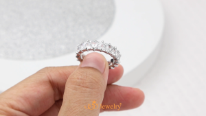555jewelry แหวนแถวแฟชั่น สแตนเลสสตีลแท้ ดีไซน์ CZ รอบวง รุ่น MNC-R1008