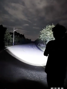 Torch light rechargeable mini tactical telescopic zoom flashlight super bright powerful strong light lampu suluh waterproof long range with battery 18650 japan original 手电筒