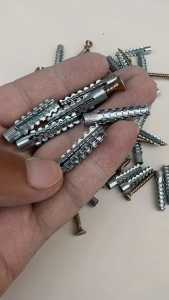 Hộp 25 bộ vít nở sắt răng cưa xi kẽm ( tắc kê nở sắt / Vít nở đóng tường )