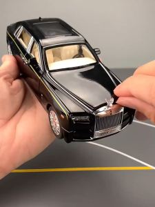 Diecast Mobil Rolls Royce Phantom 1: 32 Alloy Metal Series Light&Sound Premium collection / DIECAST Miniatur MOBIL ROLLS ROYCE PHANTOM