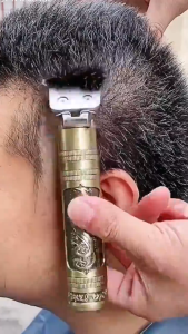 Alat Cukur Rambut Kumis Jenggot T9 Electric Recharger: Cukuran Tanpa Kabel & Motif Vintage