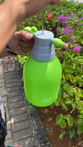 ISKU Semprotan Tanaman 1L 2L Botol Alat Pressure Sprayer Manual Alat Semprot Tanaman 2L