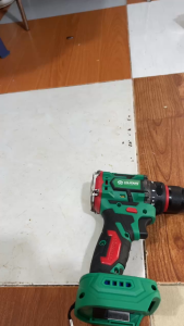 Máy Khoan Pin Kutan Đầu Kẹp 10mm Không Chổi Thân Chân Pin Phổ Thông