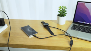 Mcdodo Charger Mini Size White Color Wireless Magnetic Low Heating Stable Charging For Apple Watch/ Galaxy Watch