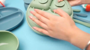 Silicone 6-Pc Baby Feeding Set: Essentials for Kids' Meals