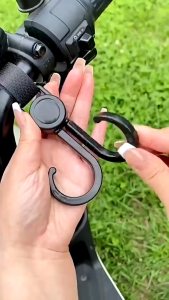 🌻Money comes🌻 ตะขอแขวน อเนกประสงค์ หมุนได้ 360 องศา ปรับสายได้  แบบตะขอคู่ พร้อมส่ง