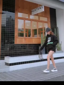 Sepatu sneakers wanita Youngji