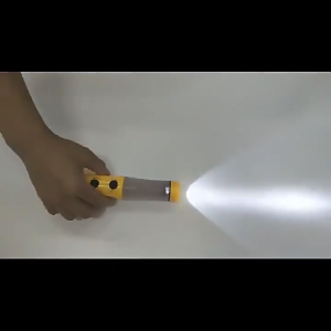 Bisa COD LED Flashlight Lampu Emergency Tools Multifungsi Mobil Pemecah Kaca Pemotong Tali Belt Senter Darurat Lampu Senter Magnet Emergency Strobo