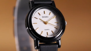 Jam Tangan Kasual Wanita SKMEI 1659 Tali Karet Simpel Water Resist