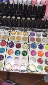 เปลือกเล็บกากเพชร กากเพชรไล่โทนสี กากเพชรญี่ปุ่น กริตเตอร์ ตกแต่งเล็บ กระปุก(12 ขวด)