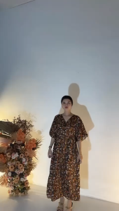 DASTER KIMONO PANJANG TALI SAMPING KANAN KIRI KANCING MOTIF BUNGA BAHAN RAYON PREMIUM LENGAN PENDEK