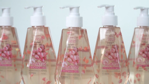 Sữa Tắm Avatar Thơm Mịn Da Hương Nước Hoa (Combo 900 mL và Set MIni )