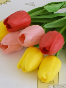 1pcs Artificial Tulip Flower Plants: A Festive Home Decor & Gift Idea