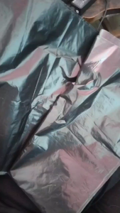 PLASTIK MULSA KILOAN/MULSA HITAM-PERAK ECER 1KG