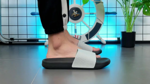 Sandal Pria Wanita Kekinian Tebal Terbaru Sandal Slop Elegan OOTD Sendal Slide Fashion Pria