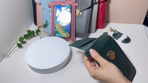 Dompet Handphone Desain Unik & Multifungsi