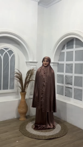 Mukena Dewasa Auliya Traveling: Mini Pouch Terbaru dengan Bahan Tebal & Lembut