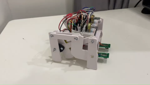 หุ่นยนต์เดินตามเส้น สพฐ.พื้นฐานม.ต้น ขึ้นเนินได้ เดินตามเส้น (แบบประกอบเสร็จ)