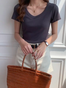 Korean Dress🎉เสื้อยืดผู้หญิง🎀เสื้อยืดเรียบง่าย เสื้อกระชับสัดส่วนสไตล์เกาหลี นุ่ม สบาย เสื้อแฟชั่น