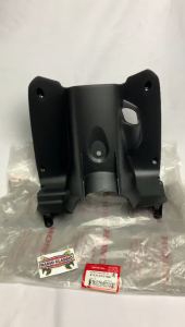 Cover Inner Upper Caver Dek Laci Kunci Tengah Honda BeAT Karbu Ori Ahm 81131KVY900