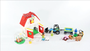 LEGO 60346 CITY Barn & Farm Animals (Age 4+ / 230 pcs)