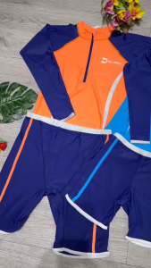 Đồ bơi bé trai 2 mảnh áo phủ bụng dài tay kín đáo quần đùi họa tiết nhiều màu đủ size từ 34kg đến 85kg BINSPORTS BB105