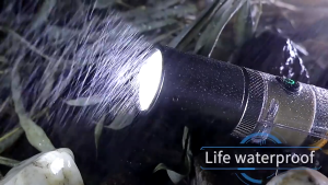 Senter Zoom X10 LED XHP50 800Lumen+200Lumen Teleskopic Super Terang Tahan Air Camping Outdoor Kemah