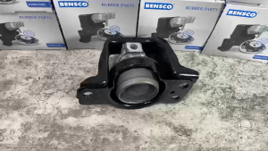 ENGINE MOUNTING DUDUKAN MONTING MESIN FR RH DEPAN KANAN MT AT MANUAL MATIC NISSAN 8.0 80 8.000 8000 8000 CC 2006 2007 2008 2009 2010 2011 2012 2013 PART NUMBER 11210-UE800 ORIGINAL MERK BANSCO ASLI