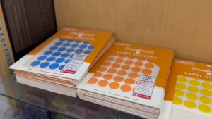 CROCO ป้ายสติกเกอร์ คร็อคโค่ สติกเกอร์เทปติดผ้า แยกหมวดหมู่ งานD.I.Y สี่เหลี่ยม10x20มม. | คลังกระดาษ