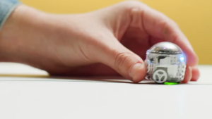 Ozobot Evo Entry Kit Coding Robot for Beginners STEM Educational Toys for Kid Age 5+ Kids & Student