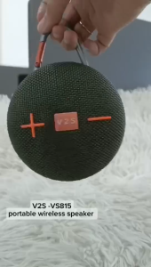 V2S VS815 Wireless Bluetooth Speaker Splashproof Mini Portable Outdoors Riding Clip Bluetooth Speaker