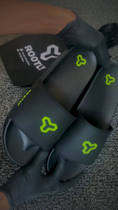 Rootly - Sandal Pria Full Karet Glow In The Dark