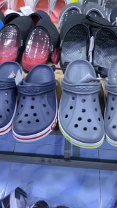 รองเท้าแตะ Crocs M6-M11 ของคุณ รูปแบบทักแชทสะดวกสบาย ไม่ต้องผ่าตัด คุณภาพดีและน่าสนใจ สร้างความสนุกให้งาม สร้างความสนใจในการออกกำลังกาย