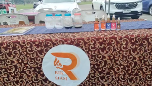 วิตามิน กรดอะมิโนเข้มข้น สำหรับนกกรงหัวจุก(และนก ไก่ เป็ด ทั่วไป) RIK  ขวด 20-30 ml.  4 ชนิด