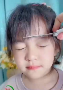 Lược tỉa tóc cho bé lược cắt tóc chẻ ngọn tỉa tóc mái tiện lợi an toàn tiện dụng - Lazada